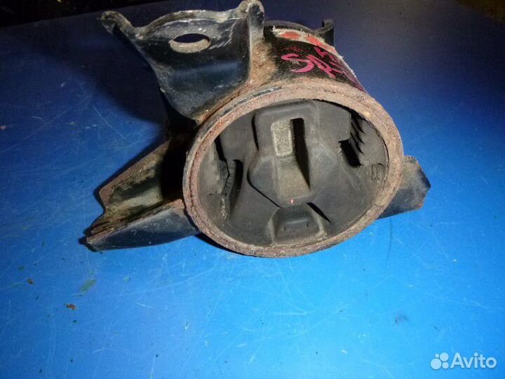 Опора кпп левая KIA sportage 2010