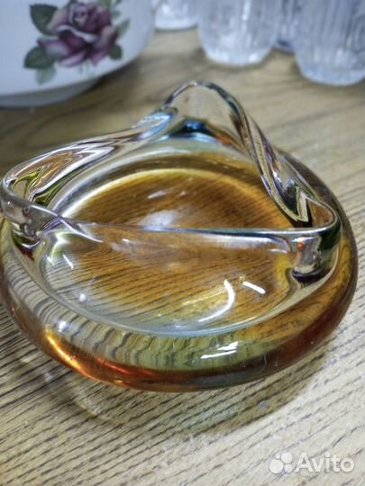 Пепельница цветное стекло чешское