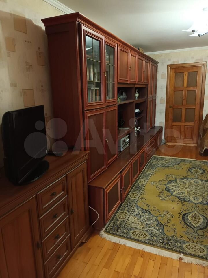 2-к. квартира, 61 м², 2/5 эт.