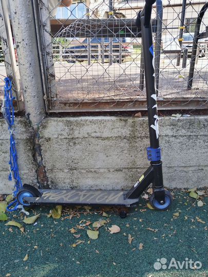 Самокат трюковой