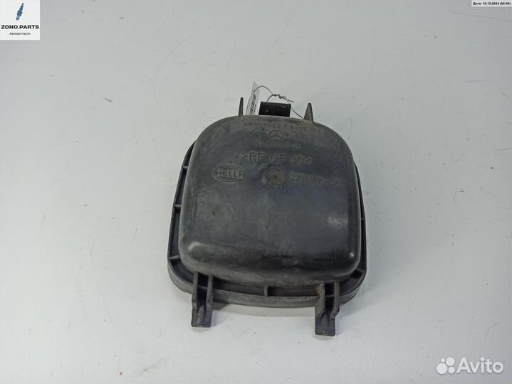 Крышка (заглушка) задняя фары левой 1638200749 на Mercedes W163 (ML)