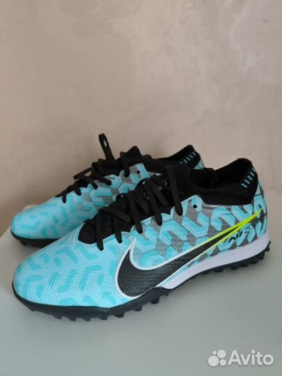 Продам футбольные сороконожки