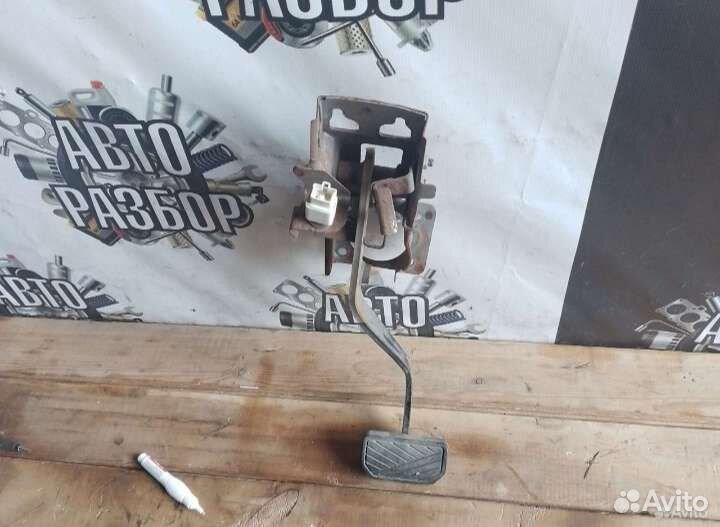 Сузуки Гранд Витара 2.0 педаль тормоза