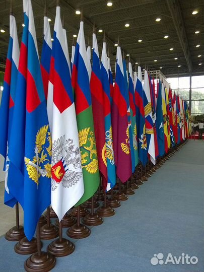 Кабинетные/напольные флагштоки и знамена