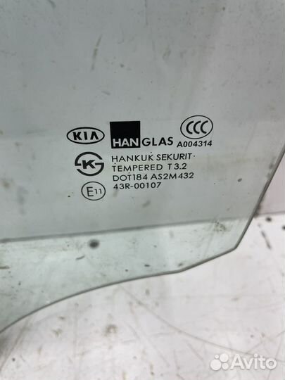 Стекло двери, Переднее левое Kia Carens 1