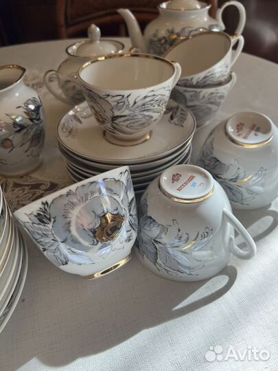 Сервиз чайный Жемчужный, тарелки, графин раритет