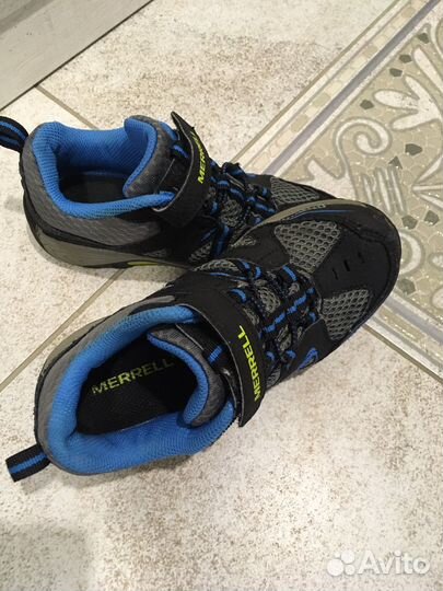 Трекинговые ботинки