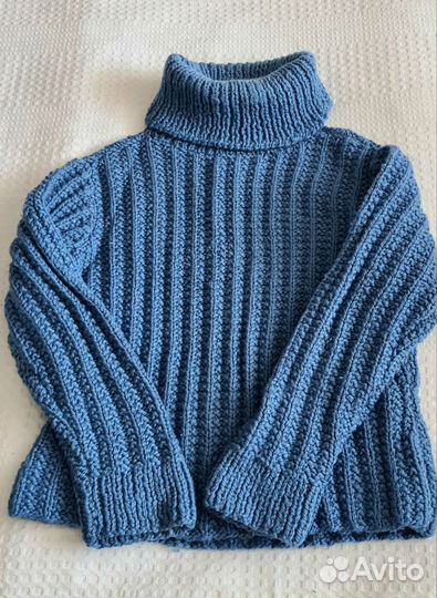 Свитер шерстяной женский