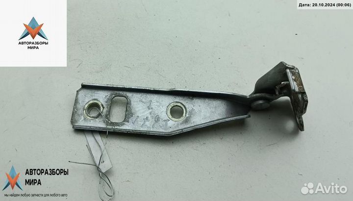 Петля капота левая Volkswagen Bora 2001