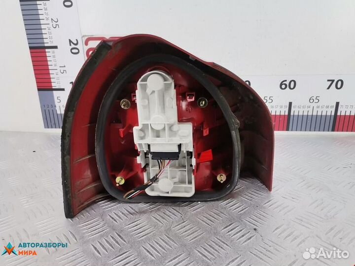 Фонарь задний правый Audi A3 8L 1999 8L0945096A