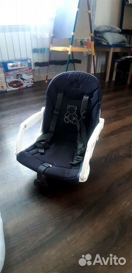 Столик для кормления ребенка