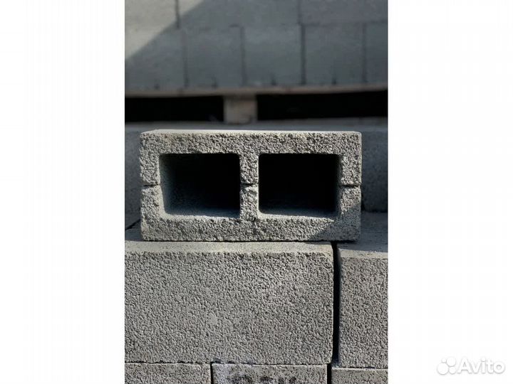 Блоки строительные пескобетонные