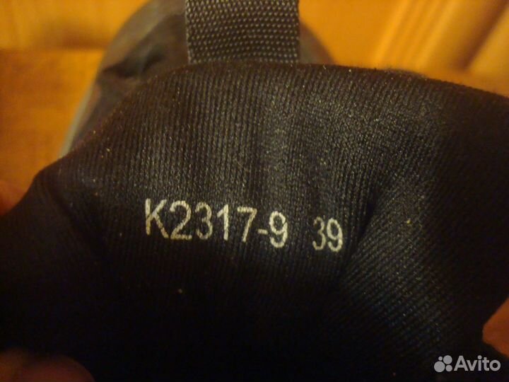 Кроссовки 39