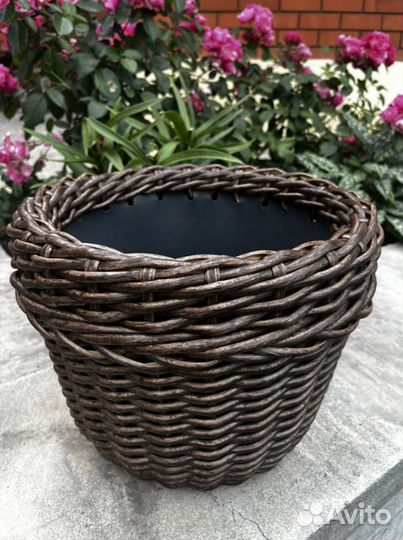 Кашпо горшок для цветов