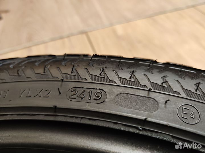 Nokian Tyres Hakkapeliitta 8 225/45 R19 96T