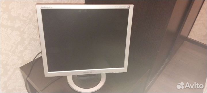 Монитор Samsung syncmaster