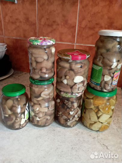 Икра грибная, грибы маринованные