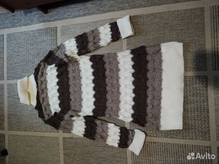 Платье вязанное