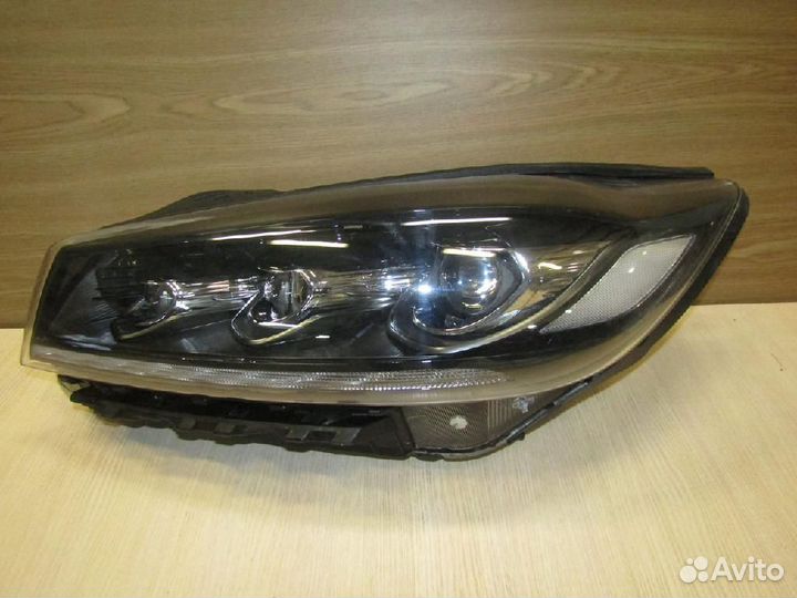 Фара левая Kia Sorento/Sorento Prime