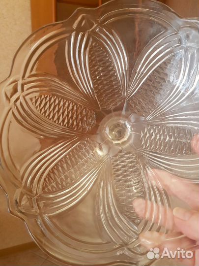 2 вазы и блюдо