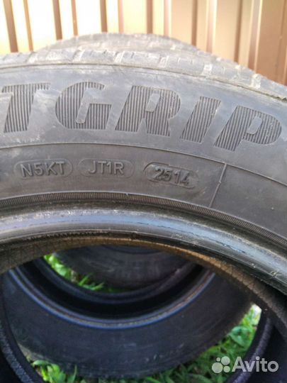 Goodyear EfficientGrip SUV 4x4 215/60 R17