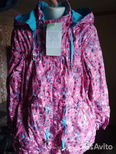 Ветровка для девочки