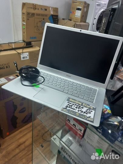 Ноутбук Haier U1520EW