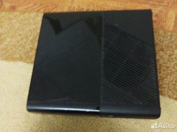Xbox 360 + нерабочая материнская плата