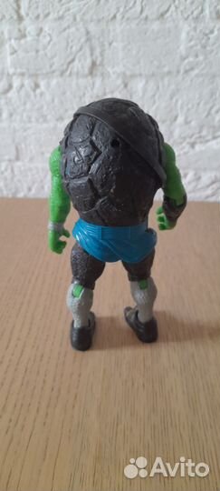 Фигурки черепашки ниндзя и Эйприл О Нилл