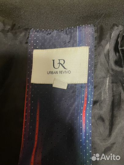 Мужская ветровка бомбер urban revivo