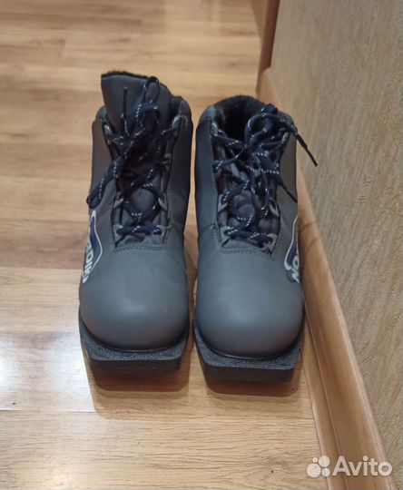 Лыжные ботинки классические, размер 41