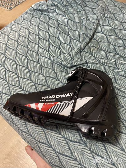 Лыжные ботинки новые