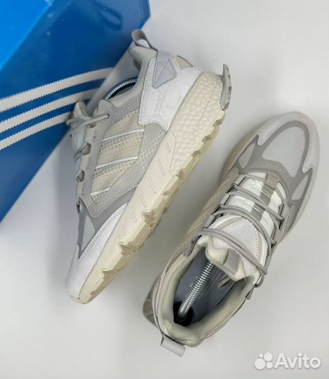 Белоснежные ZX 1000 линейки Adidas Originals