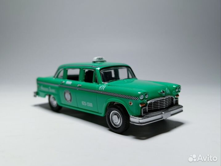 Модель 1/64 Checker Taxi 1969 Greenlight