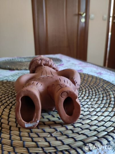 Керамическая статуэтка