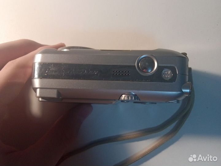 Компактный фотоаппарат canon