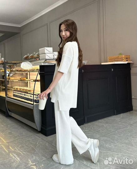 Костюм женский