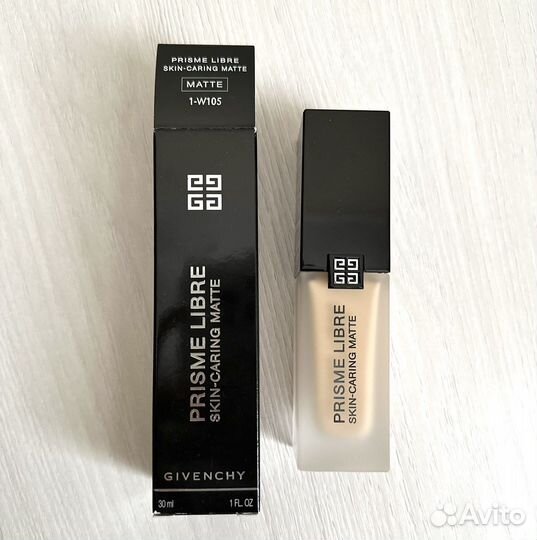 Тональный крем Givenchy