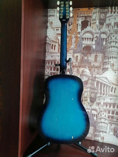 Акустическая гитара