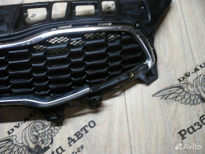 Решетка радиатора KIA Ceed jd