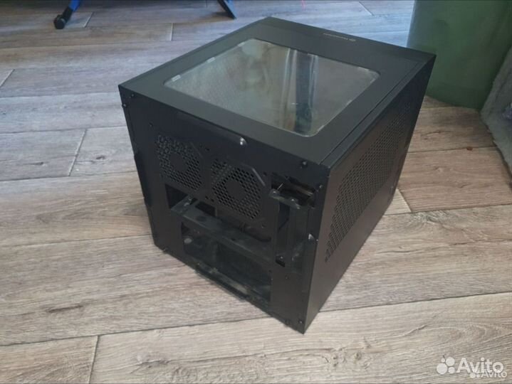 Корпус для мини пк Thermaltake Suppressor f1