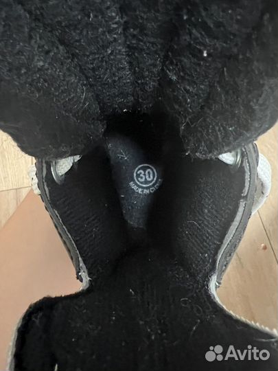 Коньки хоккейные новые 30