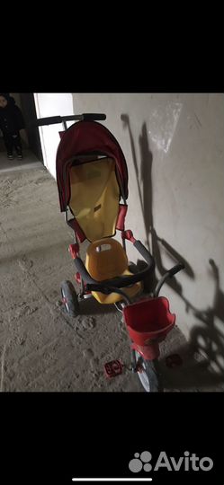 Детский велосипед с ручкой