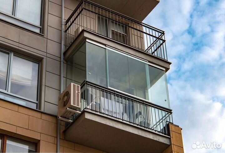 Безрамное раздвижное остекление