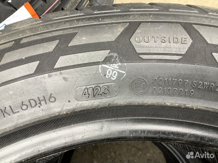 DoubleStar Maximum DH03 215/55 R17 98W