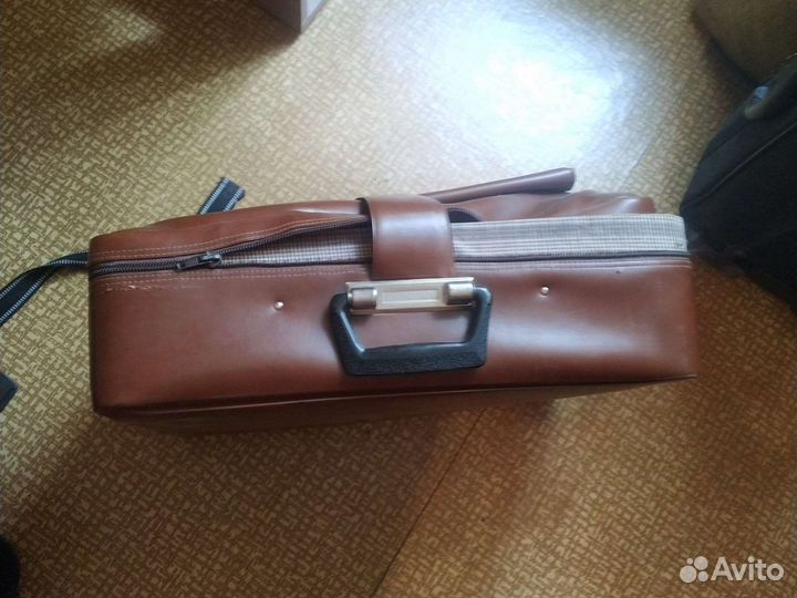 Мужской кожаный портфель-чемодан