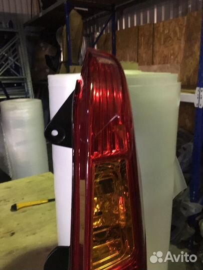 Фонарь задний правый GW pery