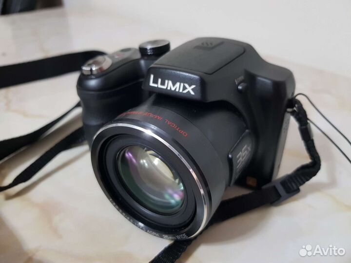 Цифровой фотоаппарат Panasonic Lumix DMC-LZ30