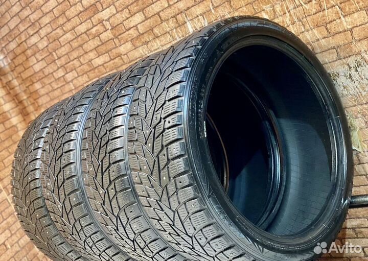 Dunlop SP Winter Ice 02 245/40 R20