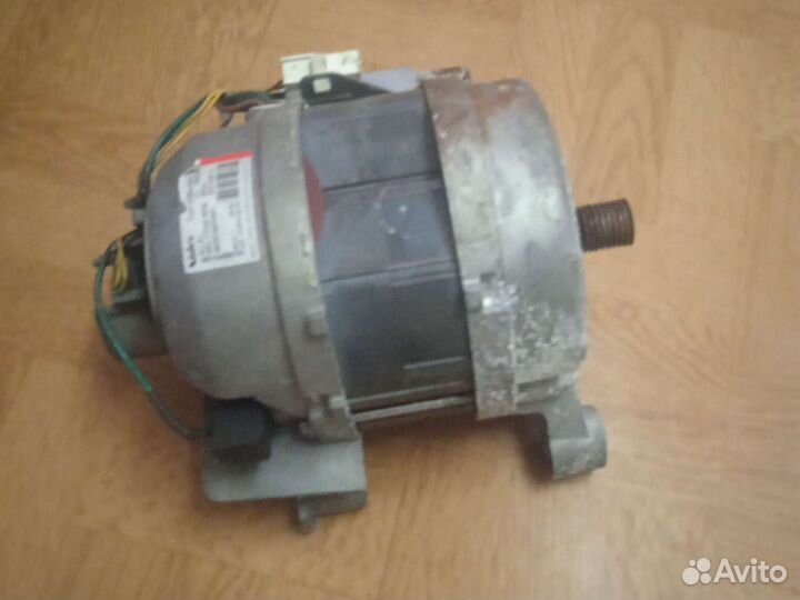 Двигататель стиральной машины